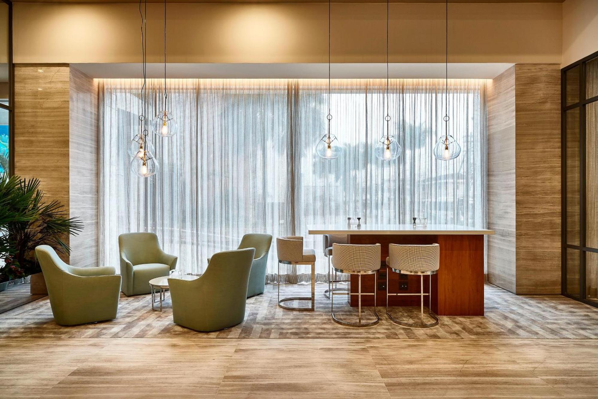 Sheraton Santos Hotel Zewnętrze zdjęcie The lounge at the airport