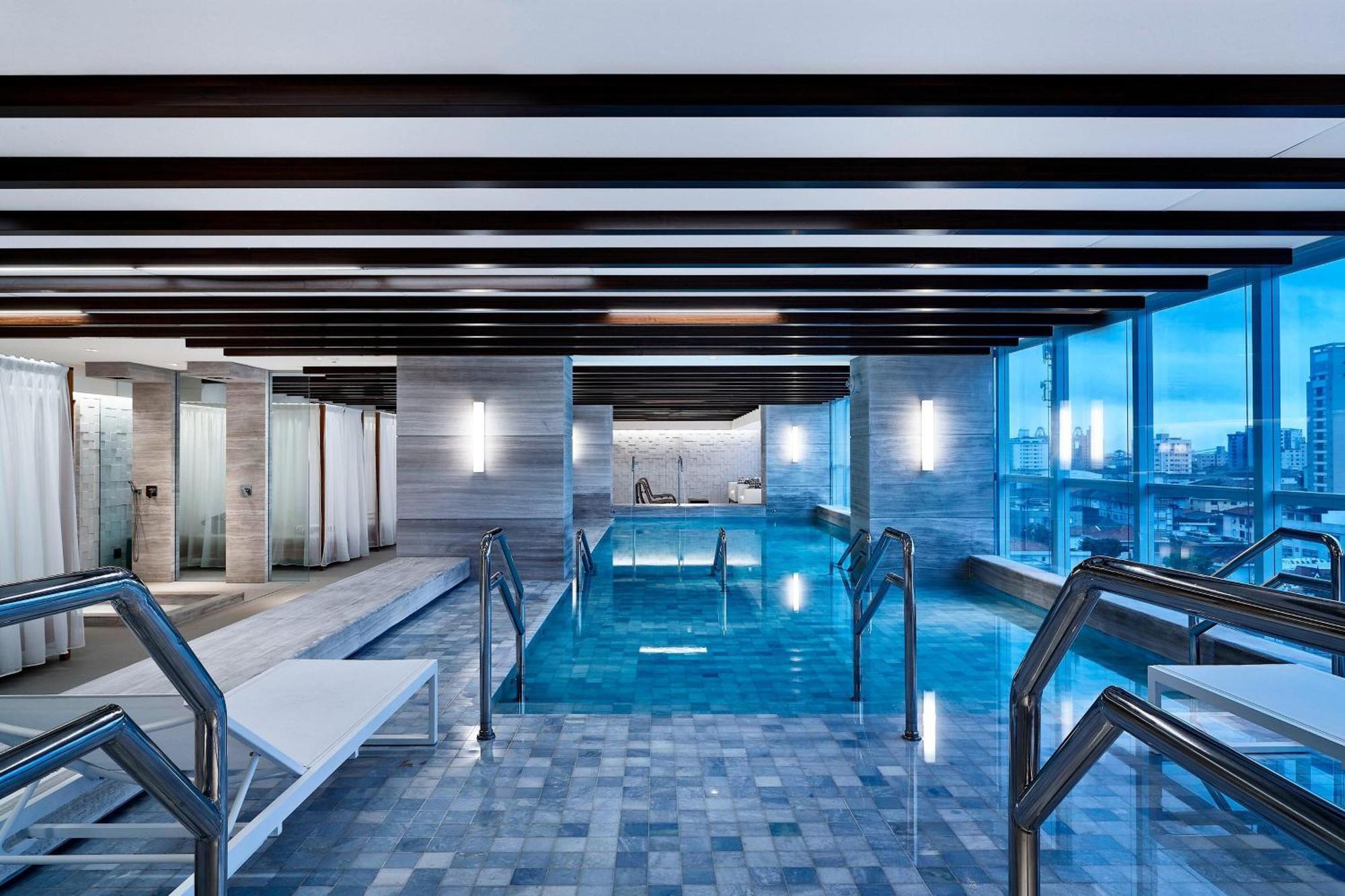 Sheraton Santos Hotel Zewnętrze zdjęcie The pool at the Ritz-Carlton, Osaka